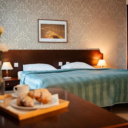 Hotel Kuracyjny Spa & Wellness Гдыня Экстерьер фото