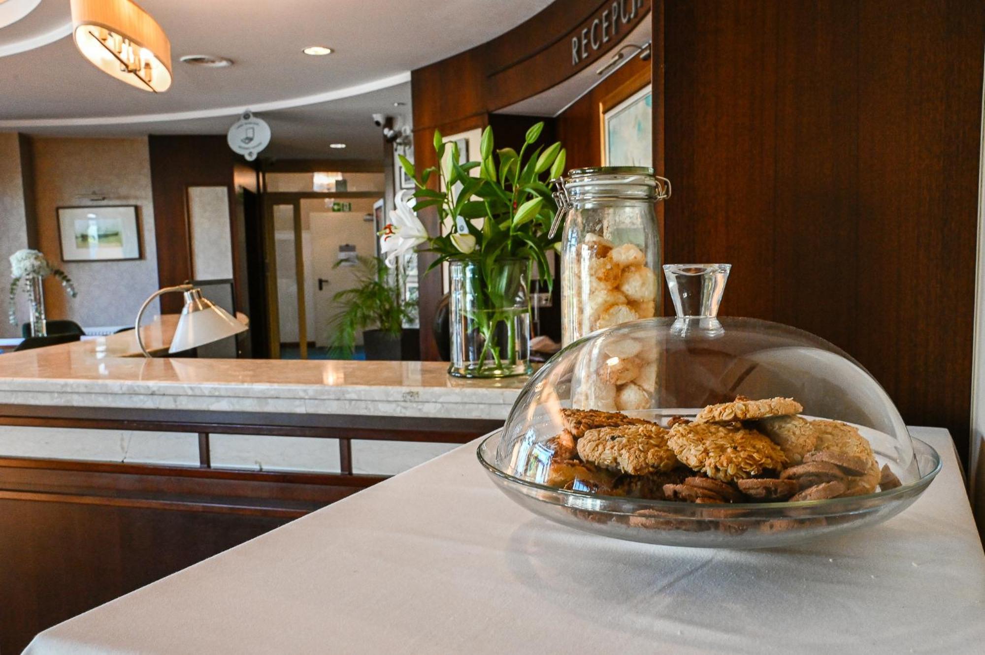 Hotel Kuracyjny Spa & Wellness Гдыня Экстерьер фото