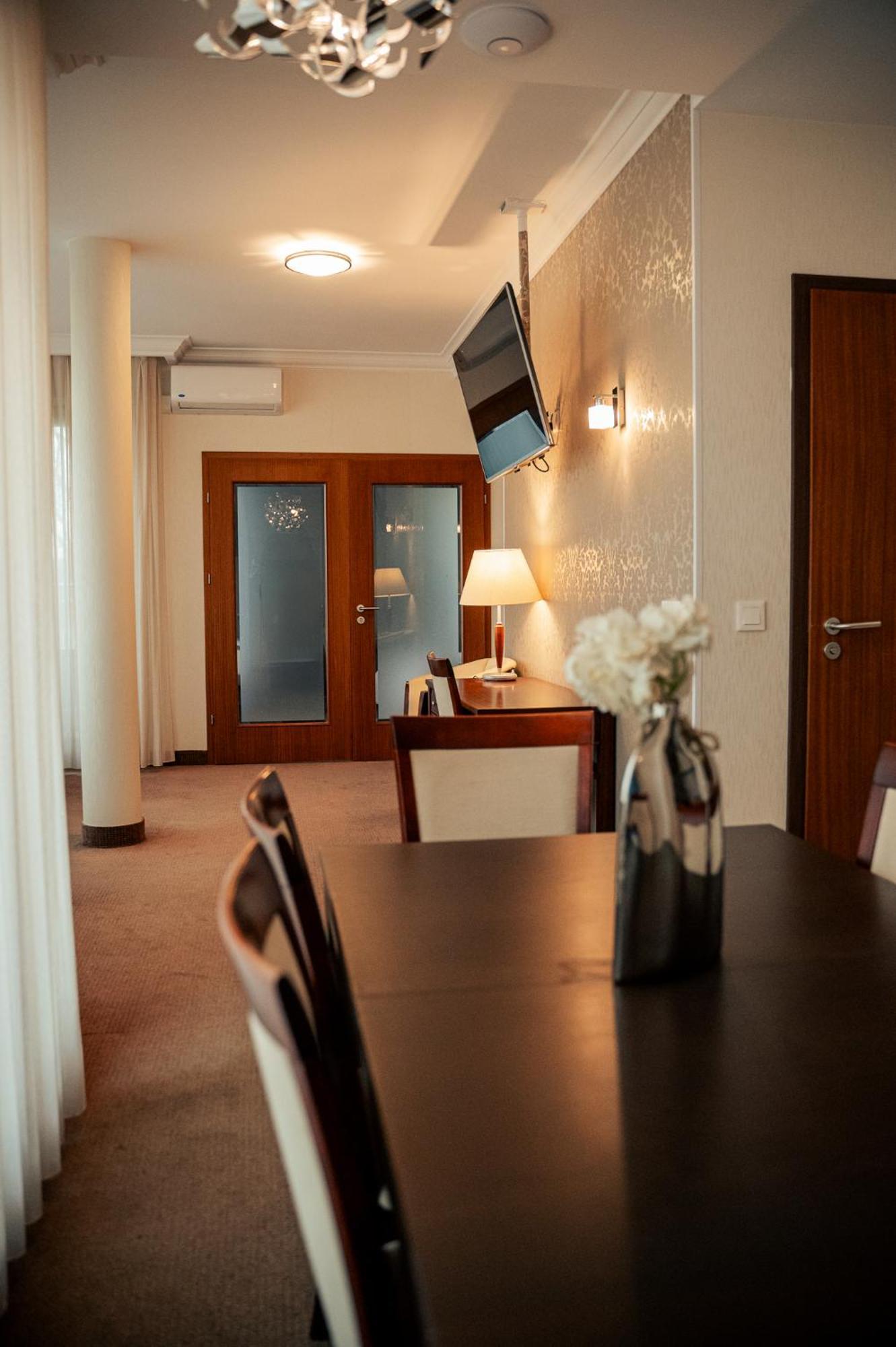 Hotel Kuracyjny Spa & Wellness Гдыня Экстерьер фото